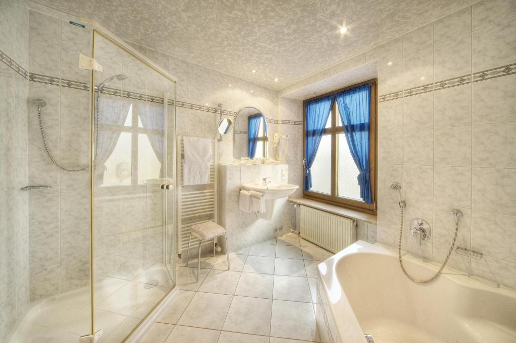 Hotel Zur Post Bernkastel-Kues Rom bilde